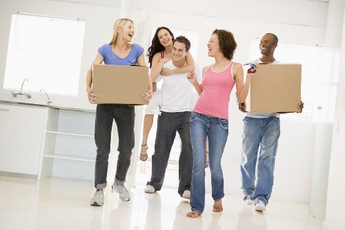 Removal team preparing a local move in Pondersend