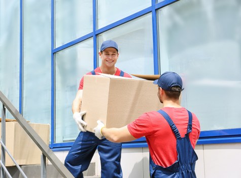 Mobile self storage container delivered in Pondersend for convenient loading